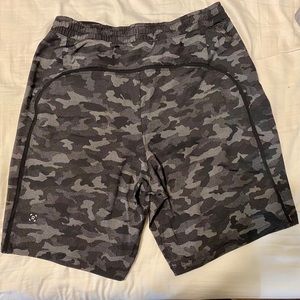 Lululemon Pace Breaker 9” Shorts